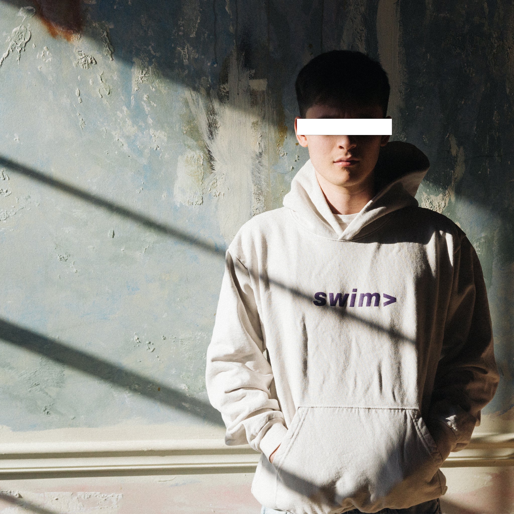 swim> white smoke hoodie