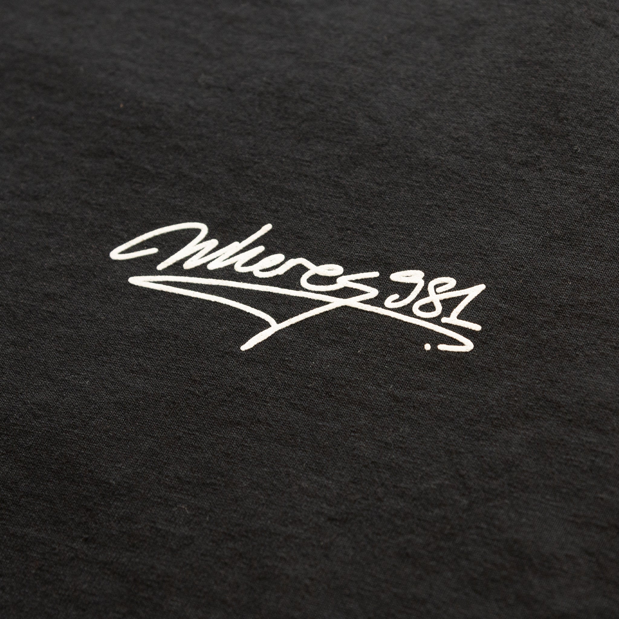 friends & family tee